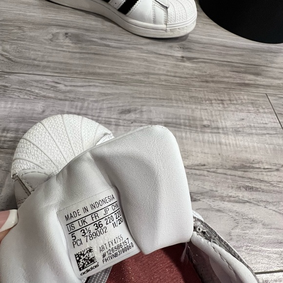 Adidas super star 🤍✨ - Picture 3 of 3